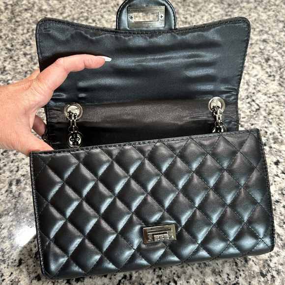 New quilted chain strap dual Crossbody or shoulder back~ - Picture 7 of 11